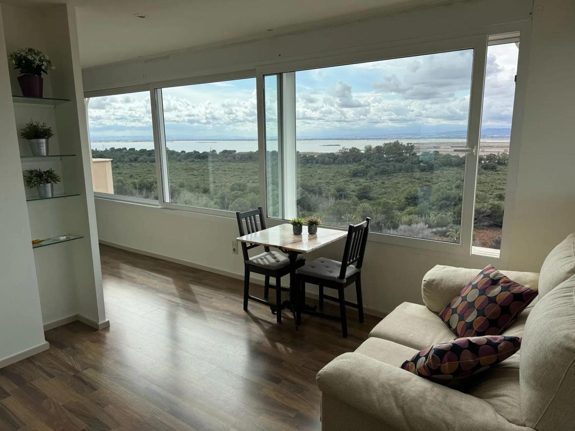 Spacious Apartment In Valencia With Sea View - 160 Sqm Exterior photo