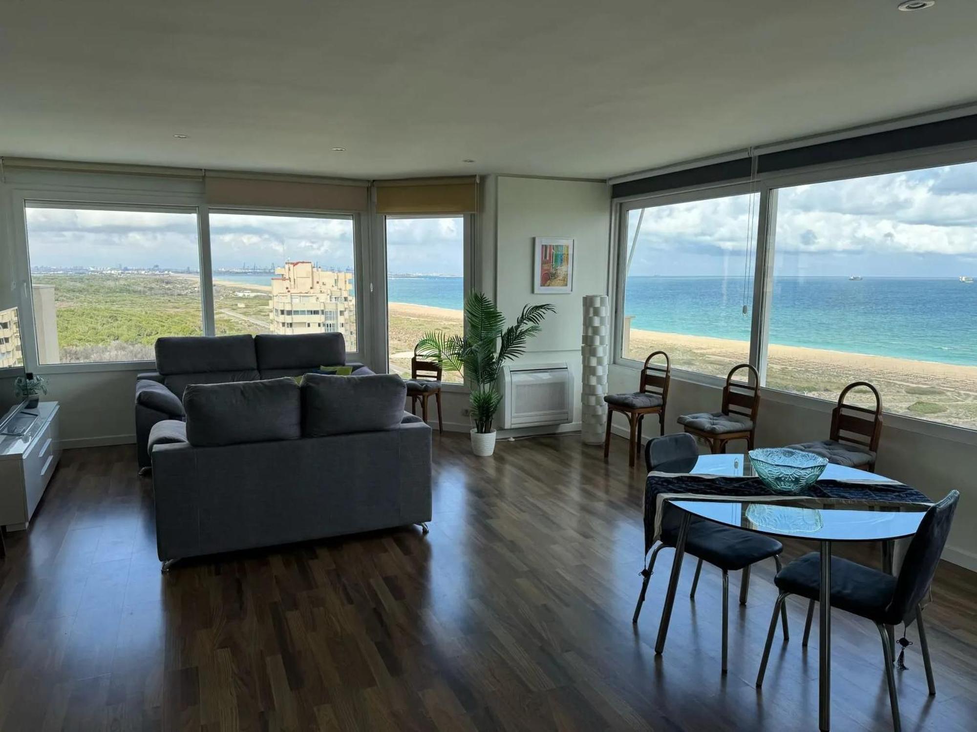 Spacious Apartment In Valencia With Sea View - 160 Sqm Exterior photo